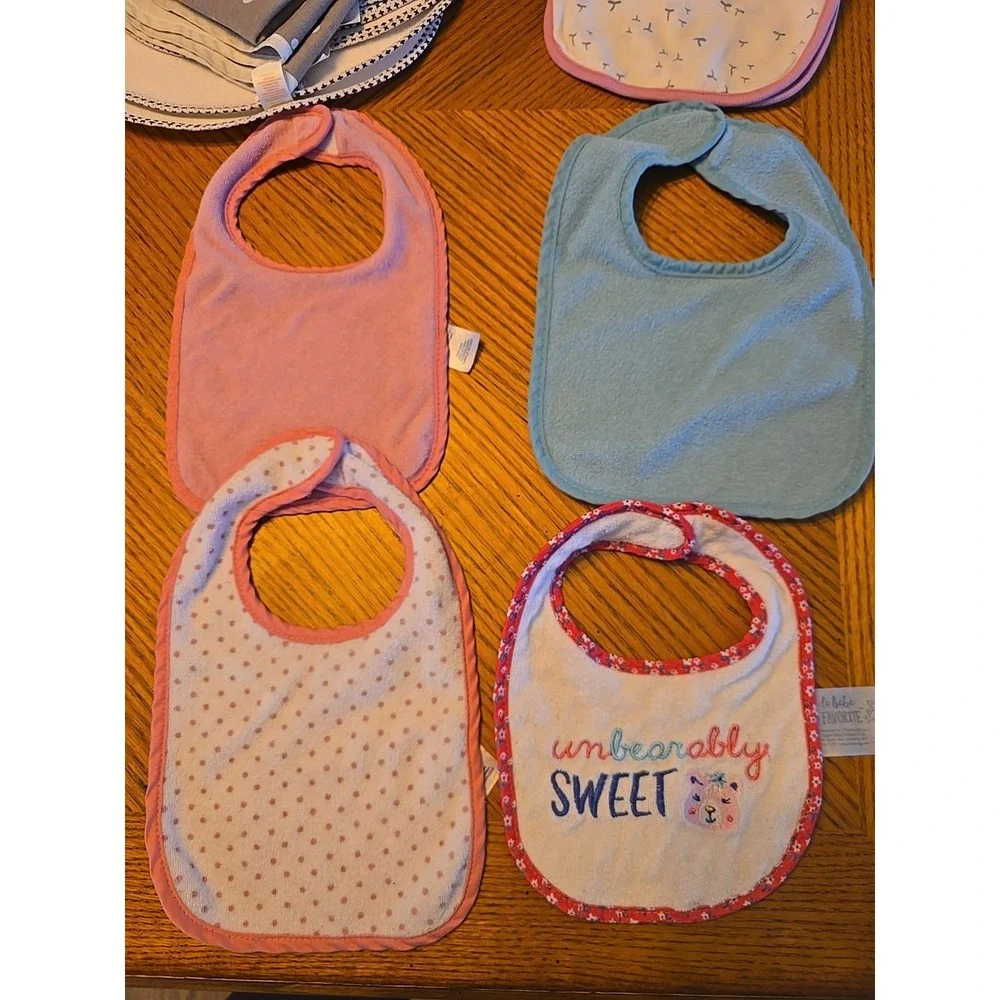Munchkin Waterproof Changing Pad Liners, Bibs, Burb Cloths, Changing Blanket Lot